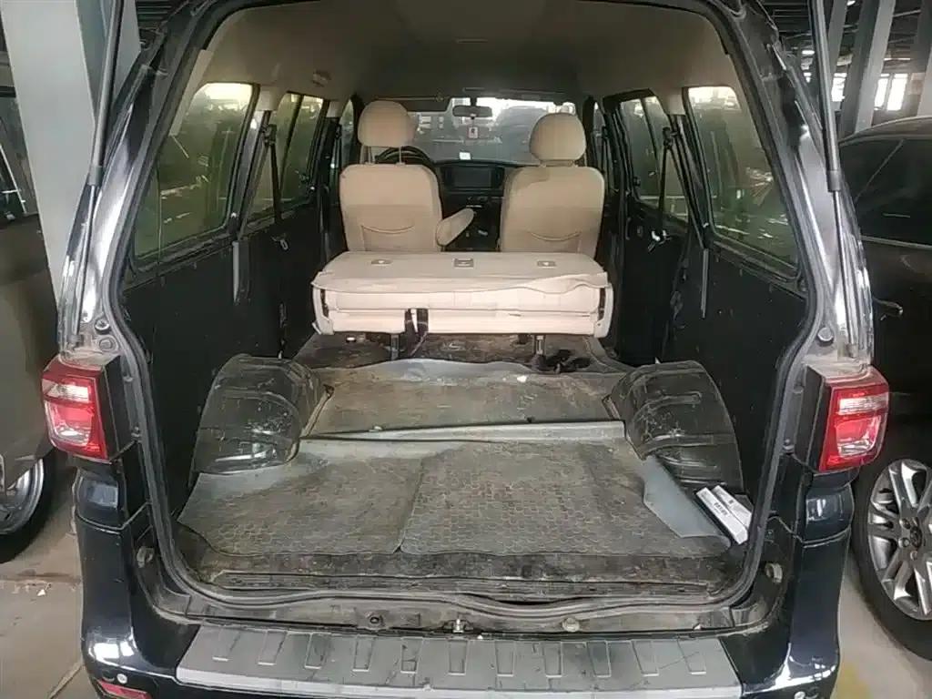Lingzhi 2022 M5 1.6L Practical 5-Seater — миниатюра 19