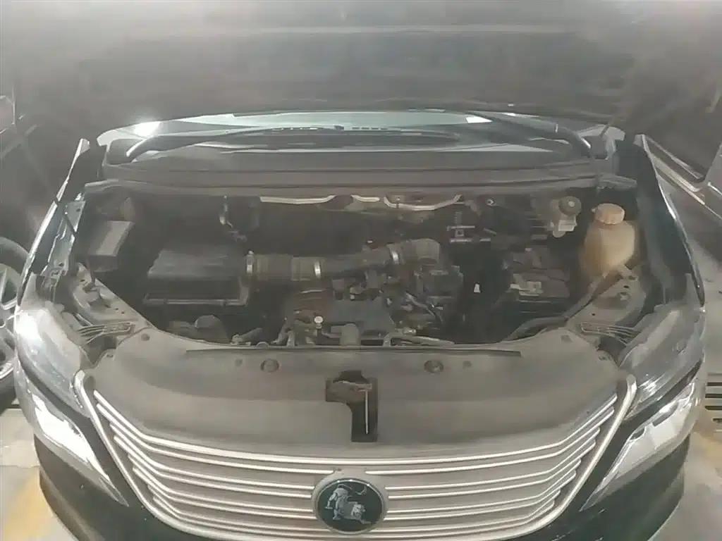 Lingzhi 2022 M5 1.6L Practical 5-Seater — миниатюра 20
