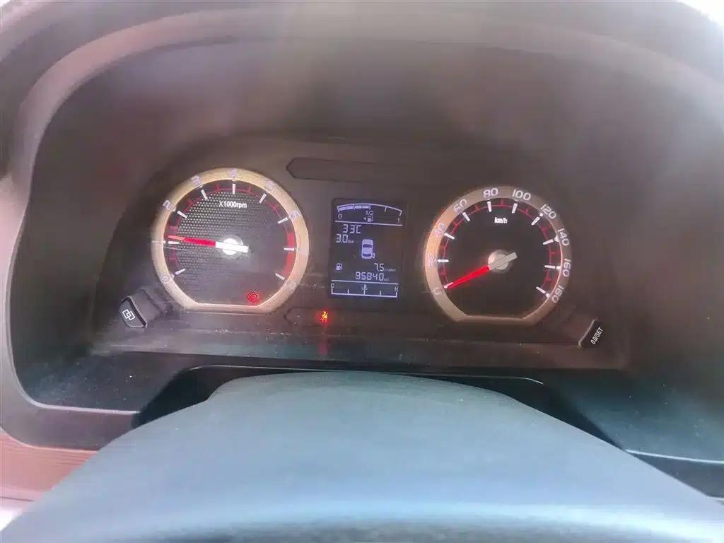 Lingzhi 2019 M5 1.6L 7-seater Special Edition (National VI Emission Standard) — миниатюра 5