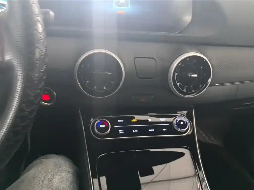 Fengxing T5 EVO 2021 1.5TD DCT Star Edition — миниатюра 13
