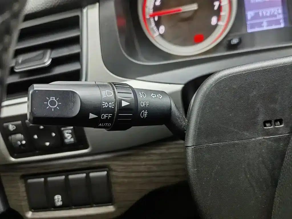 Jingyi X5 2017 Enjoy Series 1.5T CVT Smart Connector — миниатюра 21