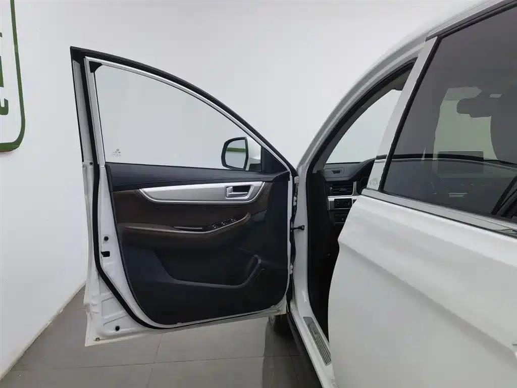 Jingyi X5 2017 Enjoy Series 1.5T CVT Smart Connector — миниатюра 8