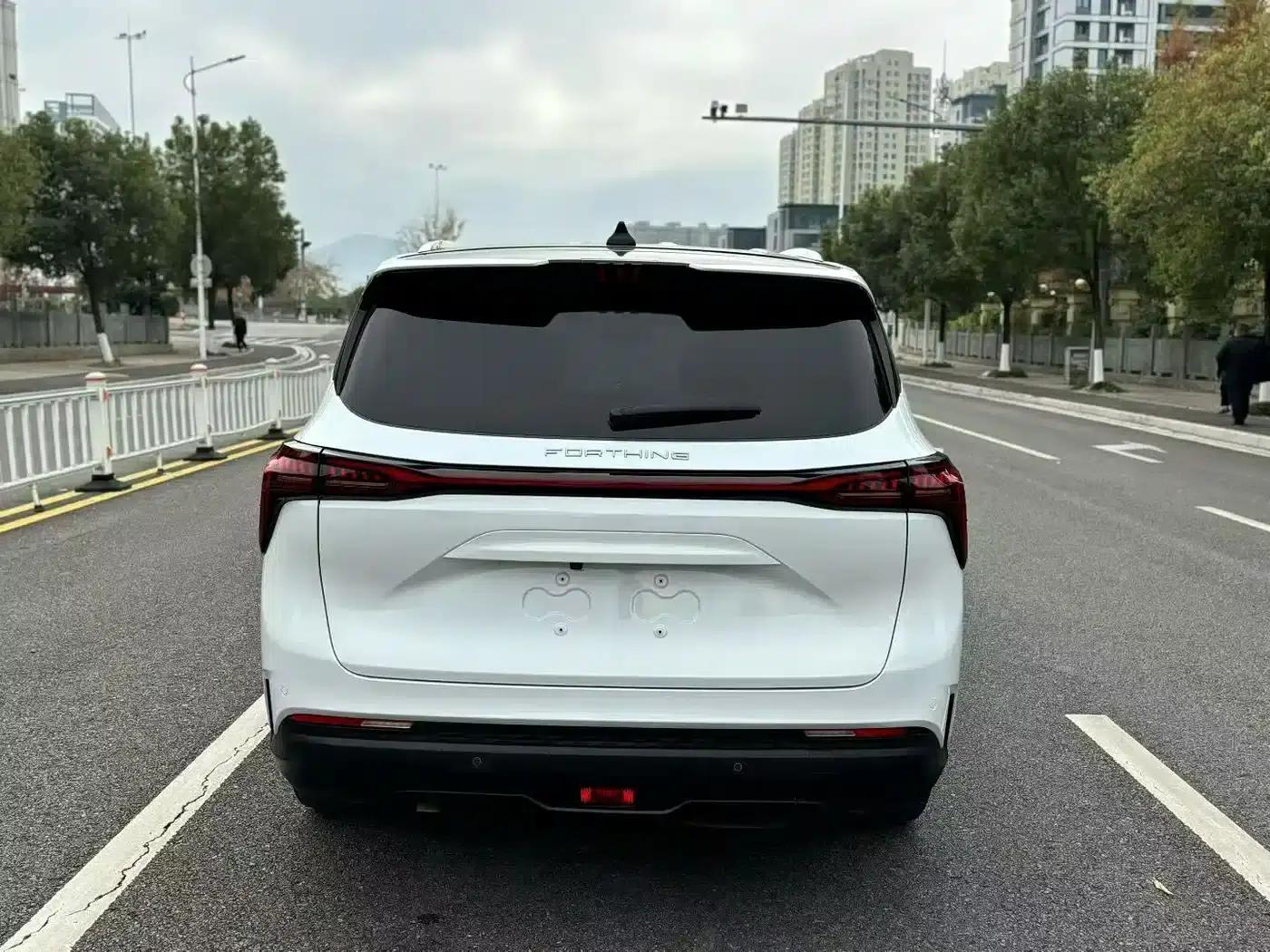 Fengxing Yacht 2022 1.5T DCT Wave Chaser Edition — миниатюра 8
