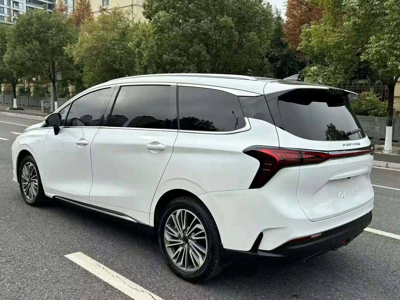 Fengxing Yacht 2022 1.5T DCT Wave Chaser Edition — миниатюра 9