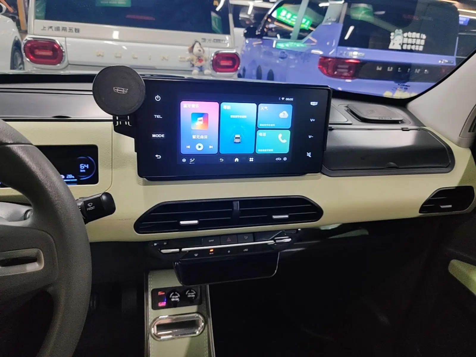 Geely Galaxy Panda 2024 Panda Mini 200km Endurance Bear — миниатюра 16