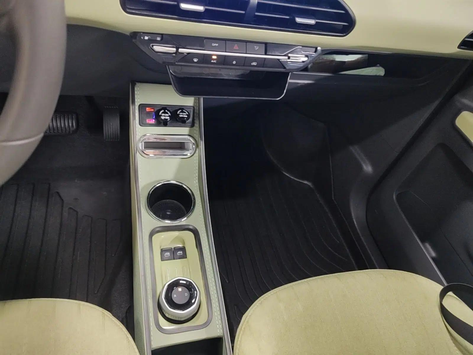 Geely Galaxy Panda 2024 Panda Mini 200km Endurance Bear — миниатюра 17