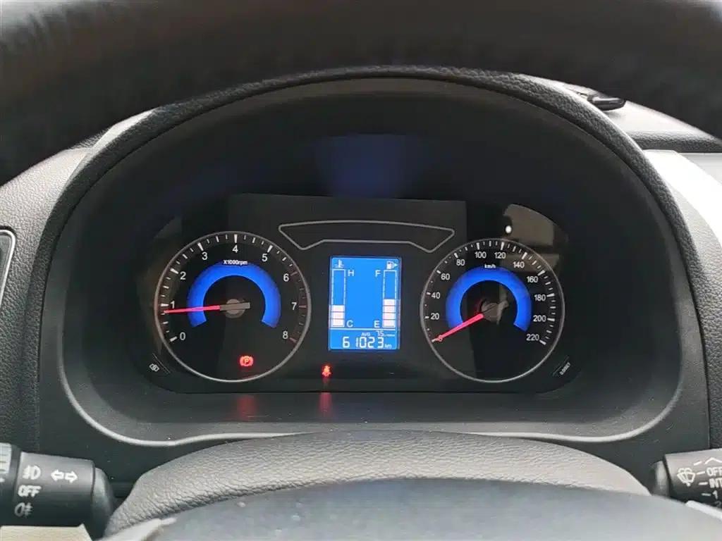 Fengxing S500 2016 Model 1.5L Manual Comfort — миниатюра 12