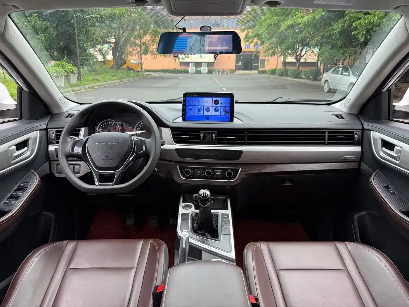 Fengxing T5 2021 1.6L Manual Comfort Model — миниатюра 12