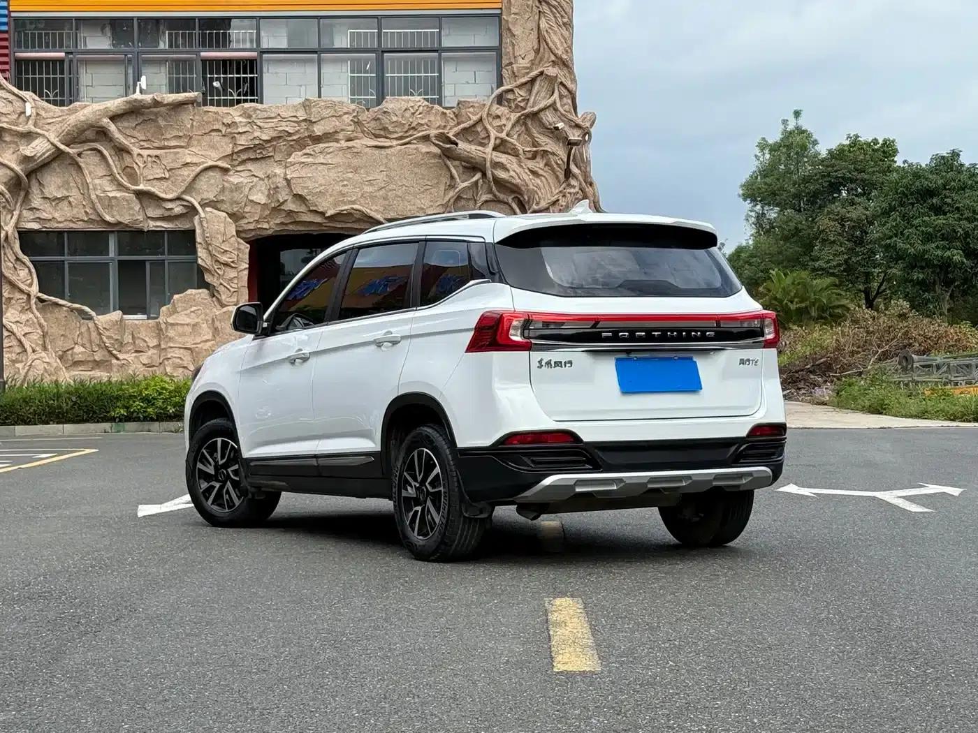 Fengxing T5 2021 1.6L Manual Comfort Model — миниатюра 3