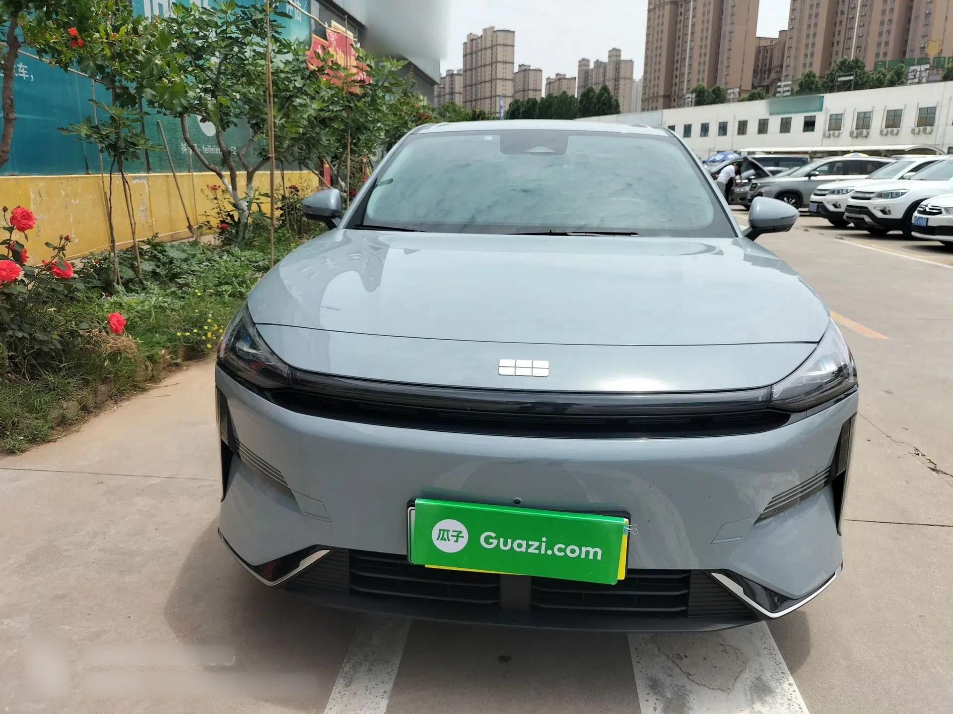Geely Galaxy L6 2025 EM-i 140km Explorer+ Edition — миниатюра 2