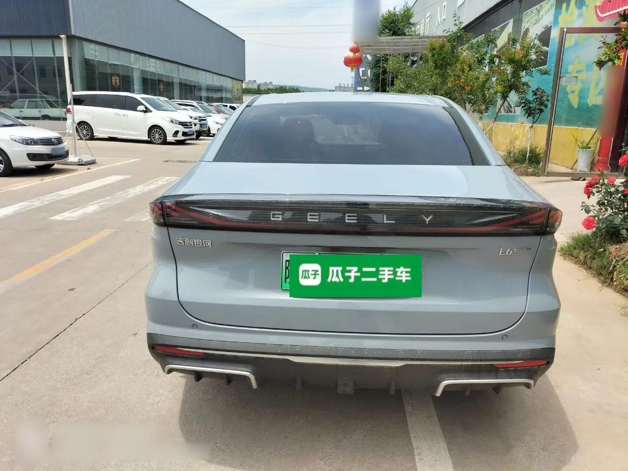 Geely Galaxy L6 2025 EM-i 140km Explorer+ Edition — миниатюра 5