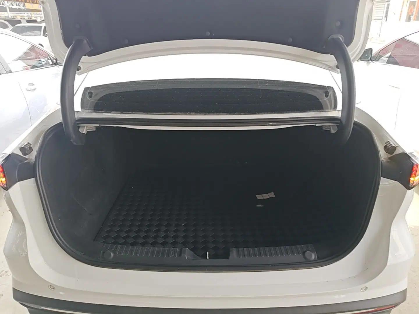Geely Galaxy L6 2023 125km PLUS — миниатюра 22