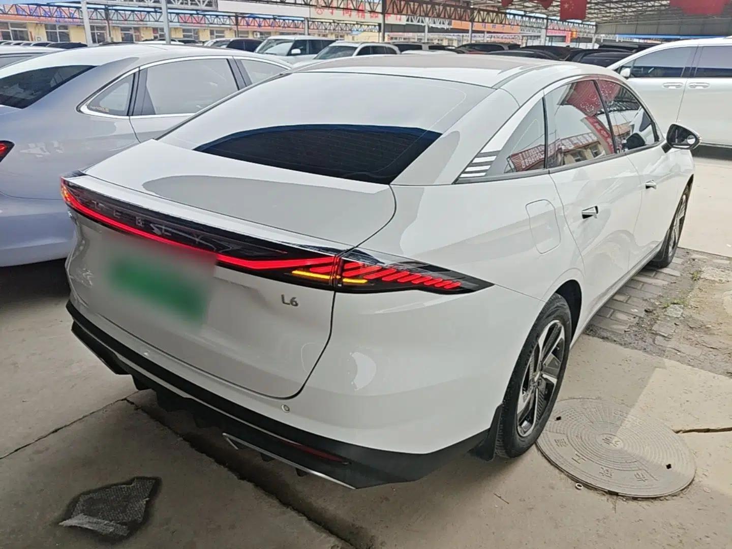 Geely Galaxy L6 2023 125km PLUS — миниатюра 6