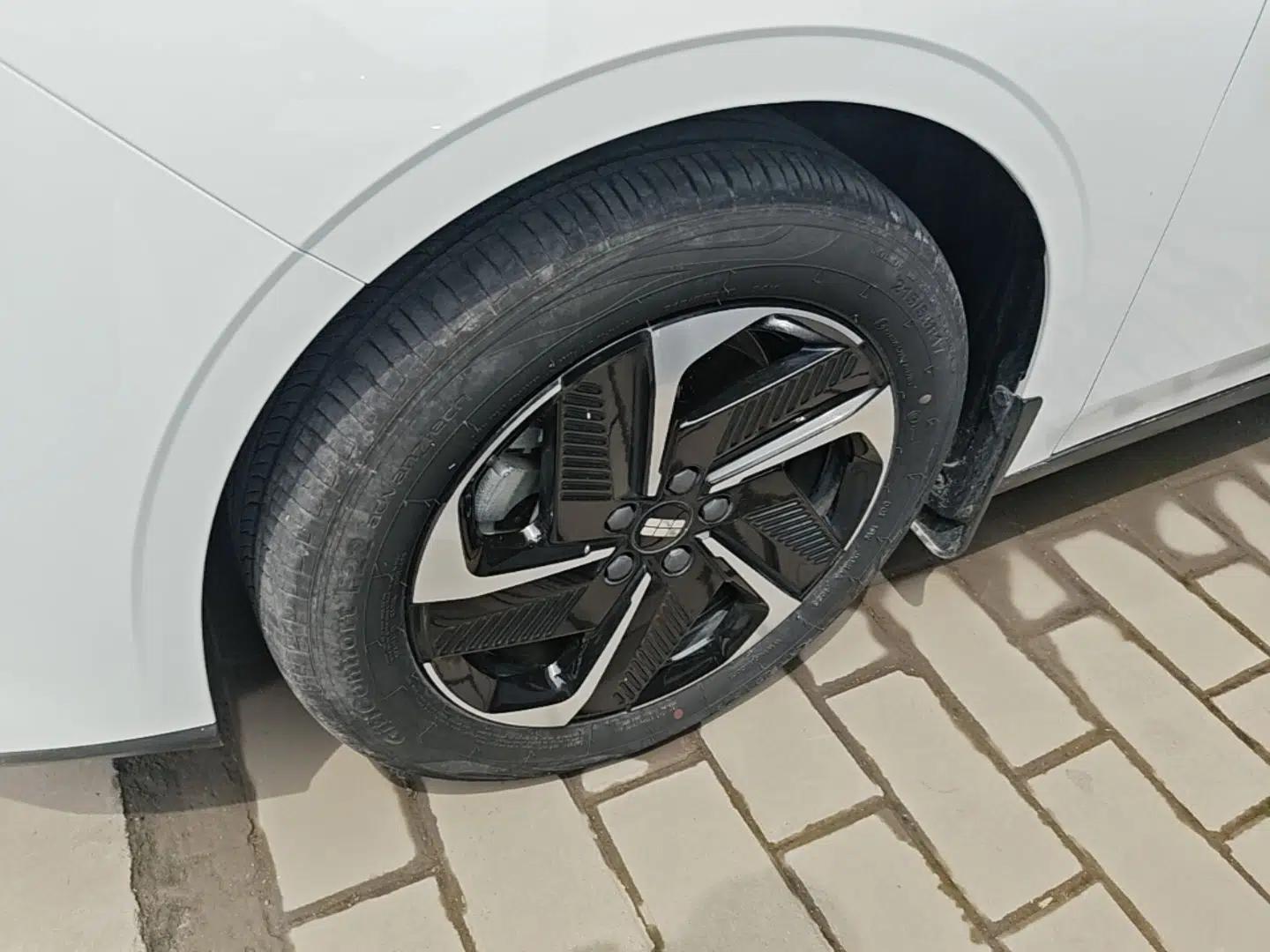 Geely Galaxy L6 2023 125km PLUS — миниатюра 8