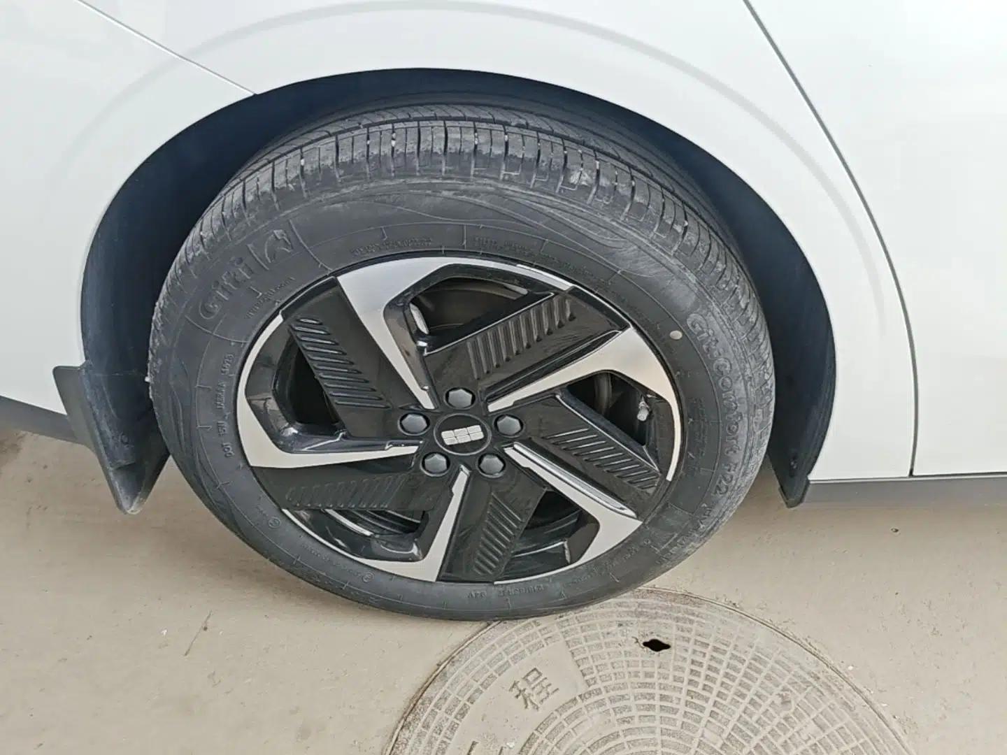 Geely Galaxy L6 2023 125km PLUS — миниатюра 10