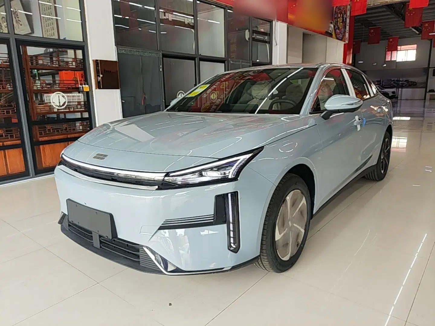 Geely Galaxy L6 2025 EM-i 140km Explorer+ Edition — миниатюра 1