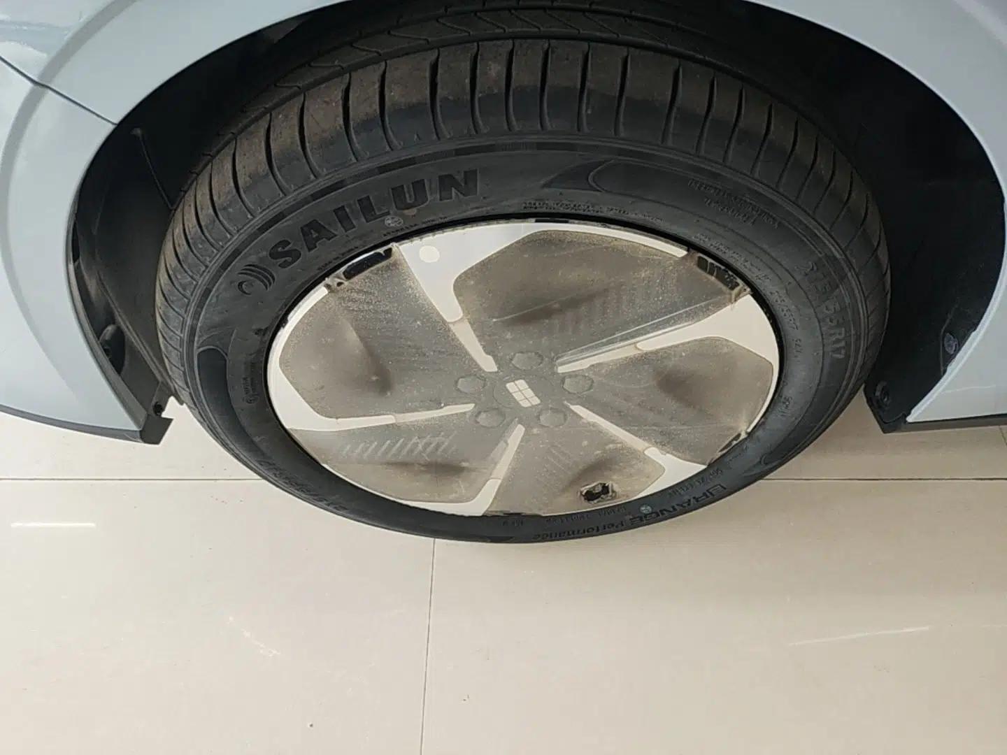 Geely Galaxy L6 2025 EM-i 140km Explorer+ Edition — миниатюра 8