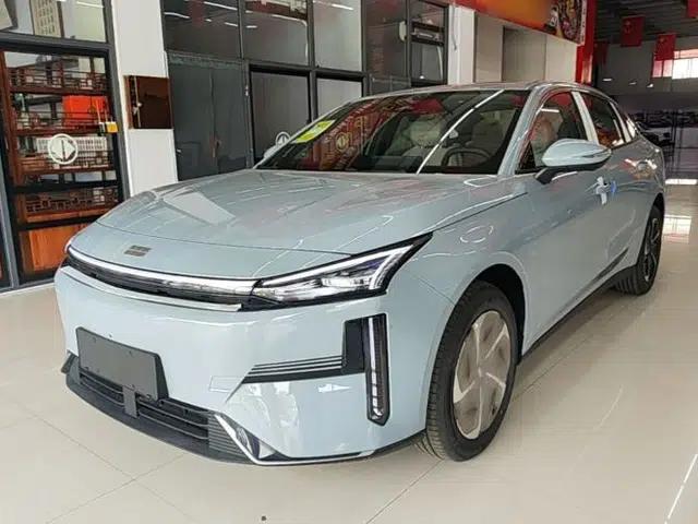 Geely Galaxy L6 2025 EM-i 140km Explorer+ Edition