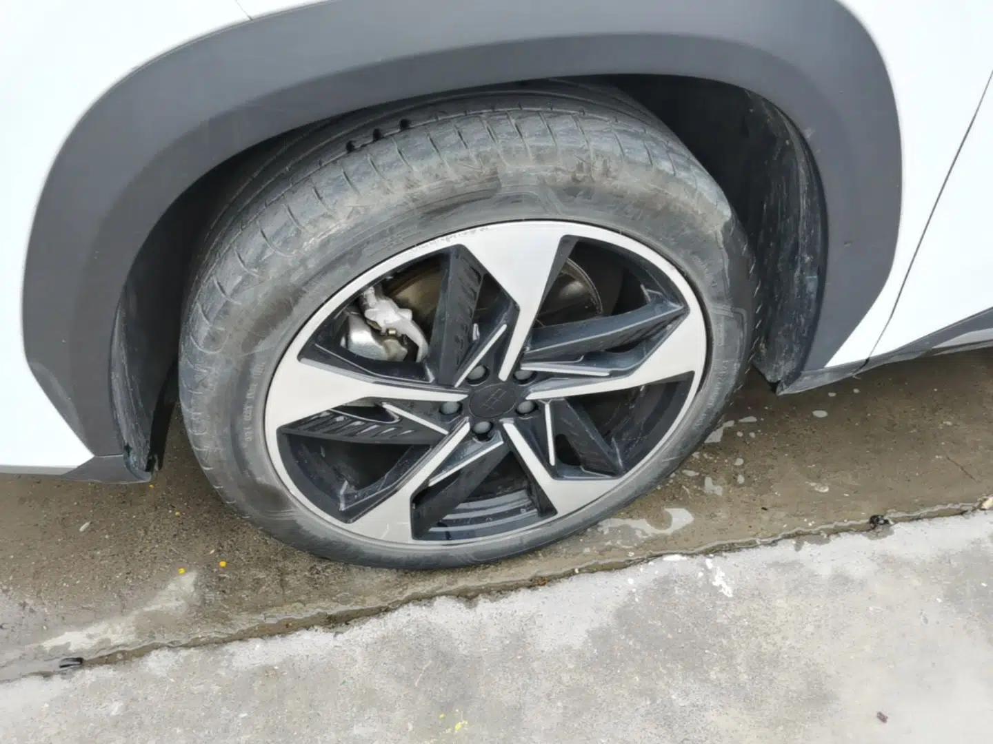 Geely Galaxy L7 2024 1.5T 115 km Starship Dragon Edition — миниатюра 8