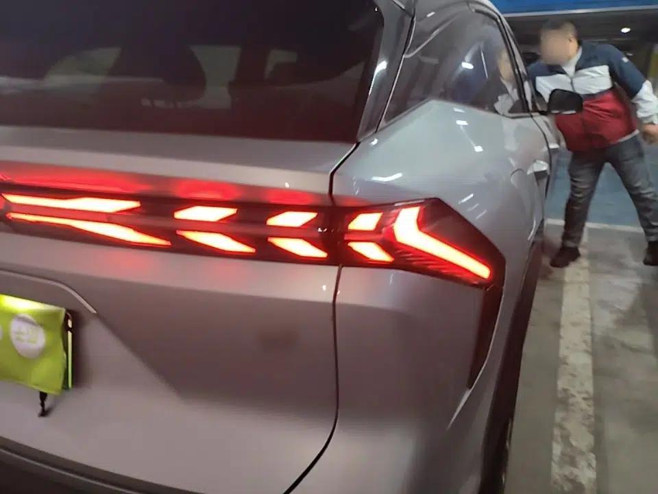 Geely Galaxy L7 2024 1.5T 115 km Starship Dragon Edition — миниатюра 7