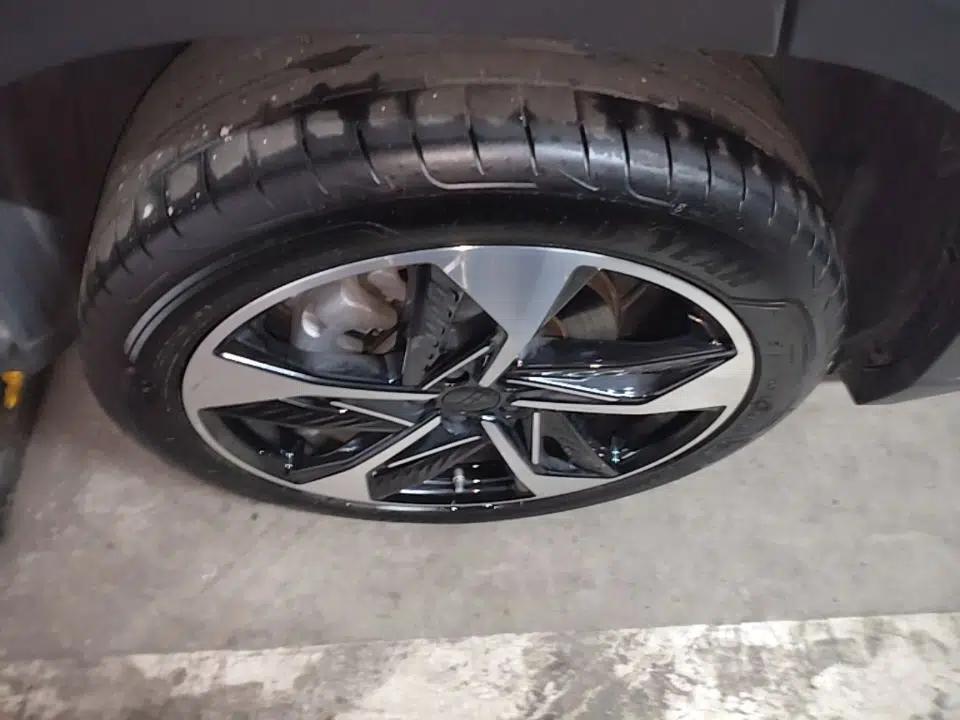 Geely Galaxy L7 2024 1.5T 115 km Starship Dragon Edition — миниатюра 10