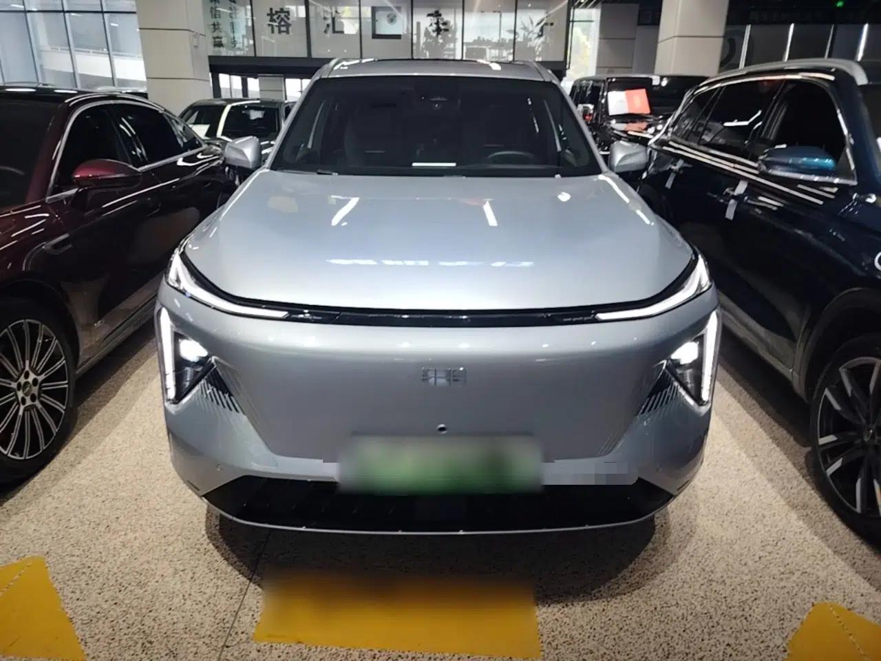 Geely Galaxy L7 2024 1.5T 115 km PLUS Dragon Edition — миниатюра 2