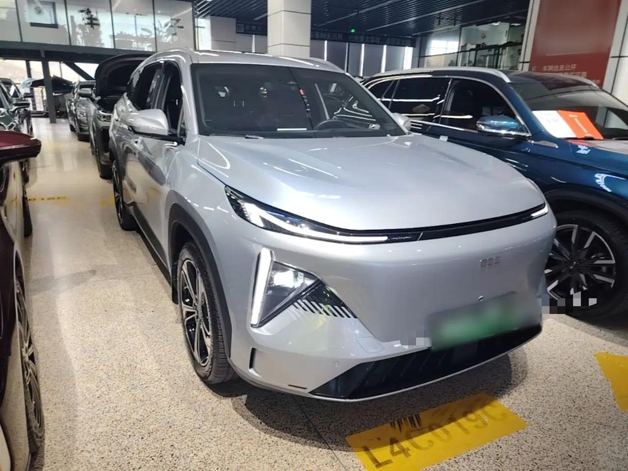 Geely Galaxy L7 2024 1.5T 115 km PLUS Dragon Edition — миниатюра 3