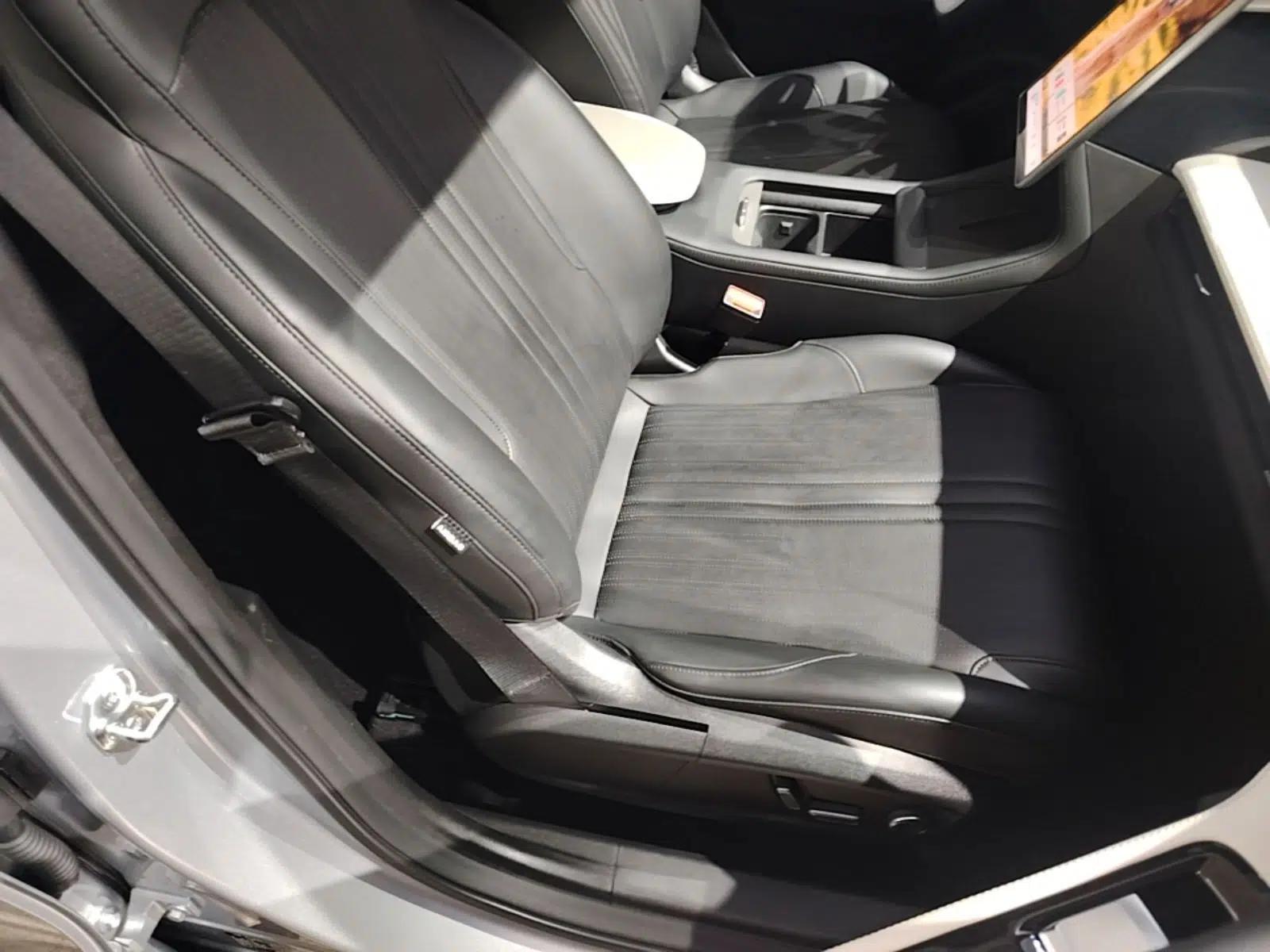 Geely Galaxy L7 2024 1.5T 115 km PLUS Dragon Edition — миниатюра 23