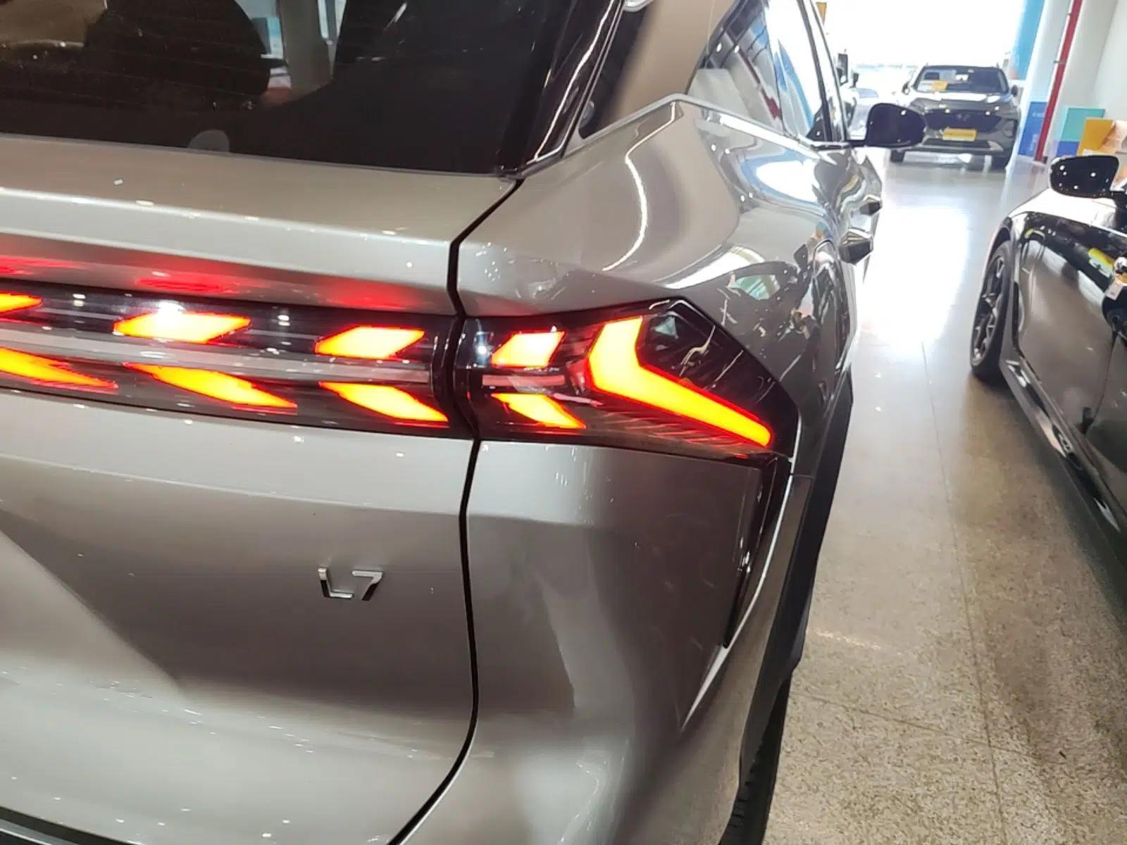 Geely Galaxy L7 2023 1.5T 115 km Starship — миниатюра 7