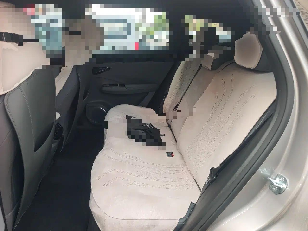 Geely Galaxy L7 2025 EM-i 115km Exploration Edition — миниатюра 14