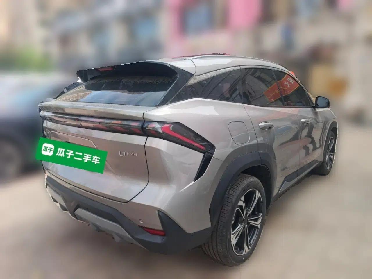 Geely Galaxy L7 2025 EM-i 115km Exploration Edition — миниатюра 4