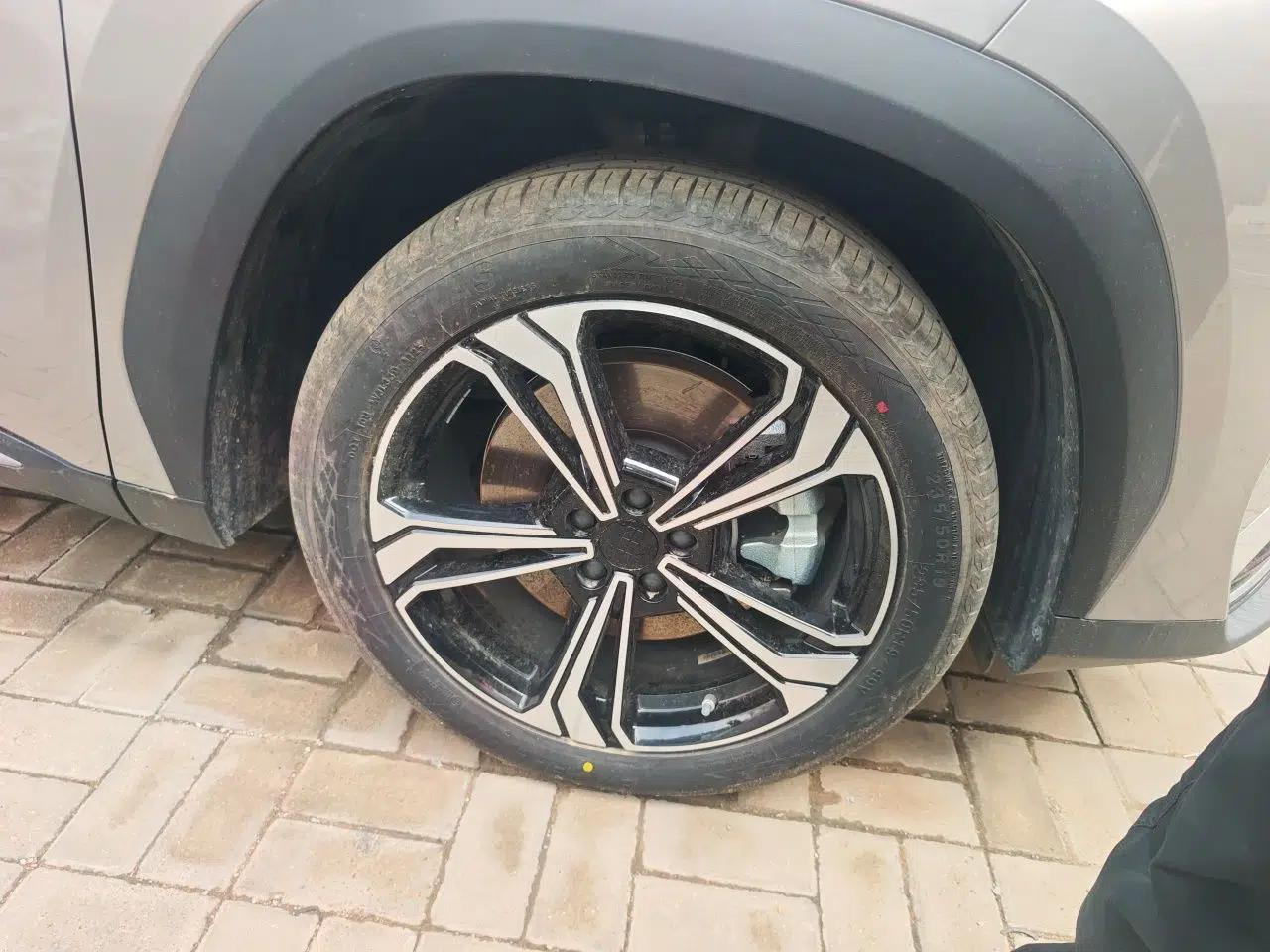 Geely Galaxy L7 2025 EM-i 115km Exploration Edition — миниатюра 5