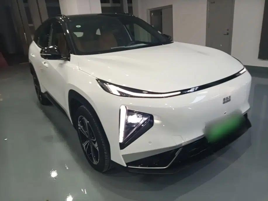 Geely Galaxy L7 2025 EM-i 115km Exploration+ Edition — миниатюра 3
