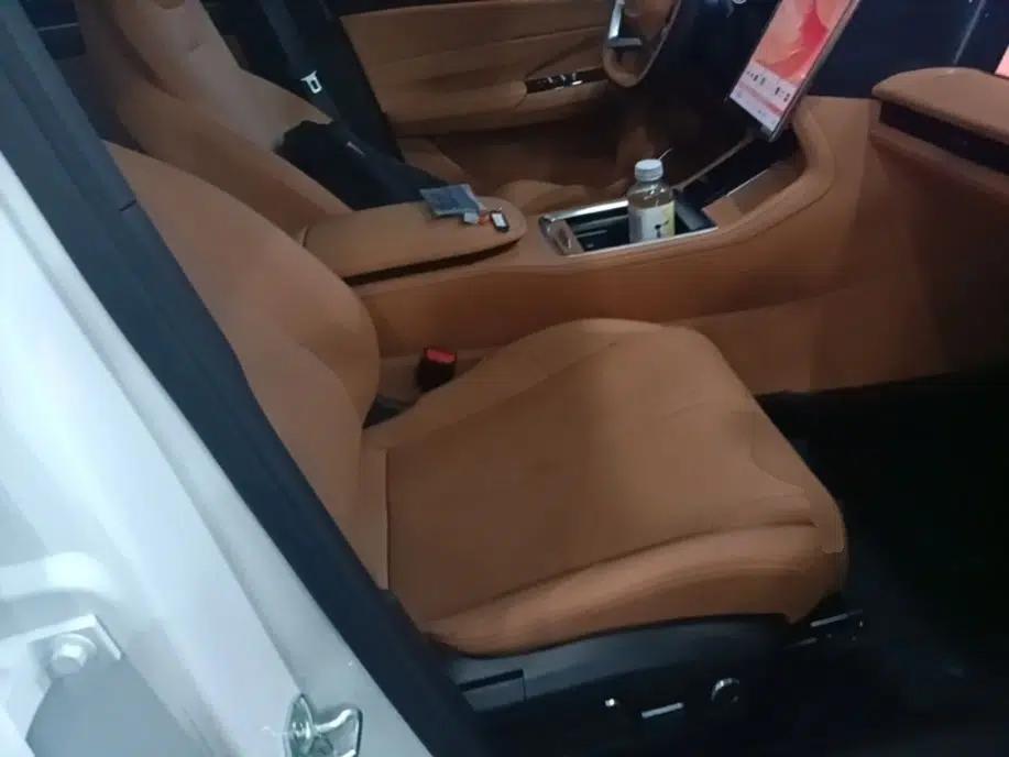 Geely Galaxy L7 2025 EM-i 115km Exploration+ Edition — миниатюра 23