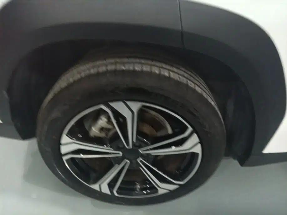 Geely Galaxy L7 2025 EM-i 115km Exploration+ Edition — миниатюра 10