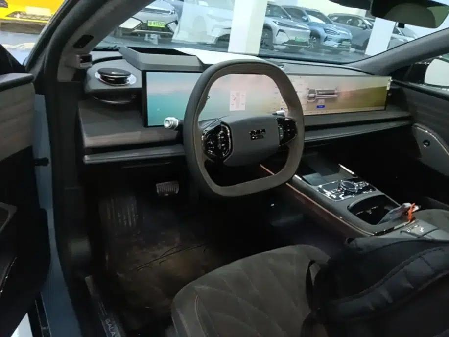 Geely Galaxy E8 2025 620 km All-Wheel Drive Starship LiDAR-Enabled Intelligent Driving Version — миниатюра 13