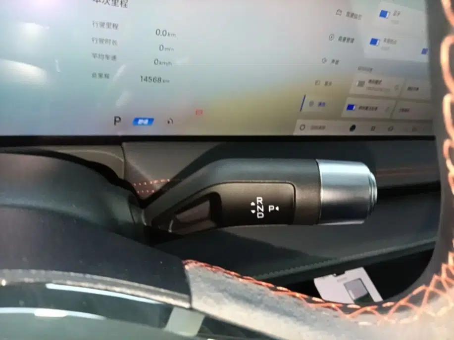 Geely Galaxy E8 2025 620 km All-Wheel Drive Starship LiDAR-Enabled Intelligent Driving Version — миниатюра 17