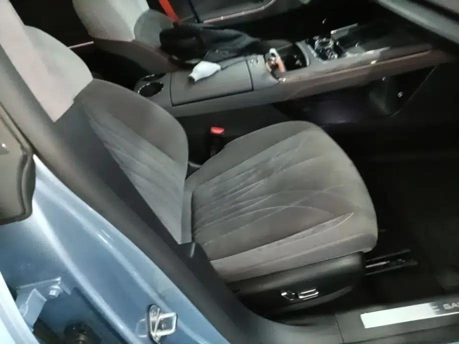 Geely Galaxy E8 2025 620 km All-Wheel Drive Starship LiDAR-Enabled Intelligent Driving Version — миниатюра 23