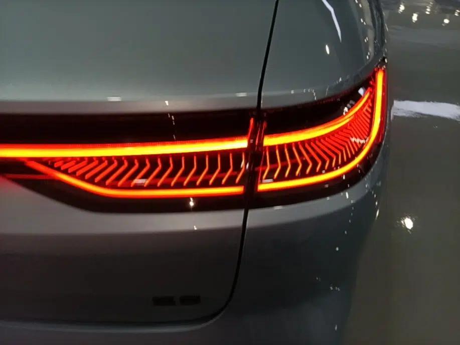 Geely Galaxy E8 2025 620 km All-Wheel Drive Starship LiDAR-Enabled Intelligent Driving Version — миниатюра 7