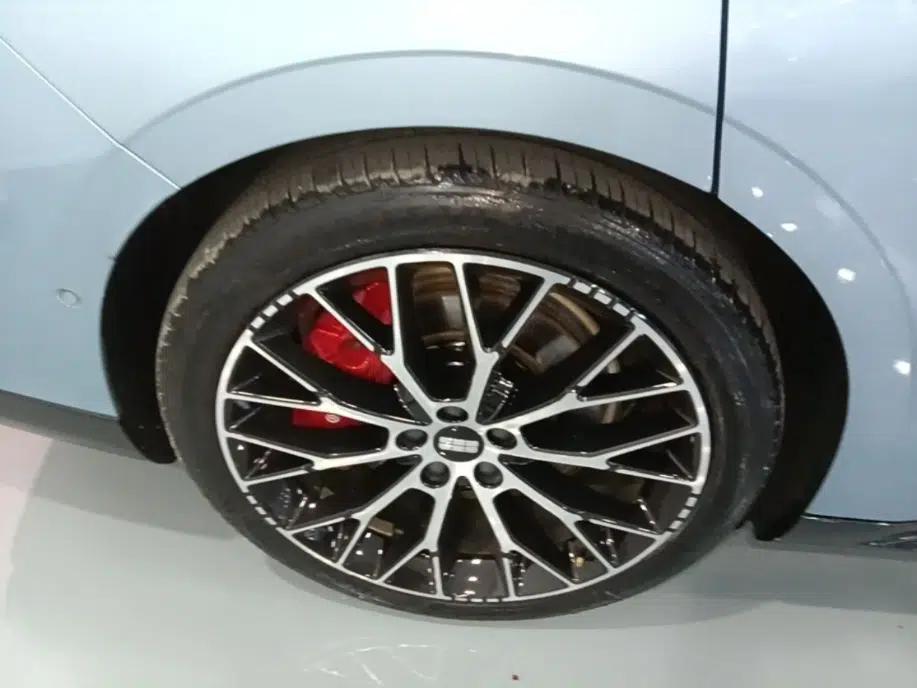 Geely Galaxy E8 2025 620 km All-Wheel Drive Starship LiDAR-Enabled Intelligent Driving Version — миниатюра 10