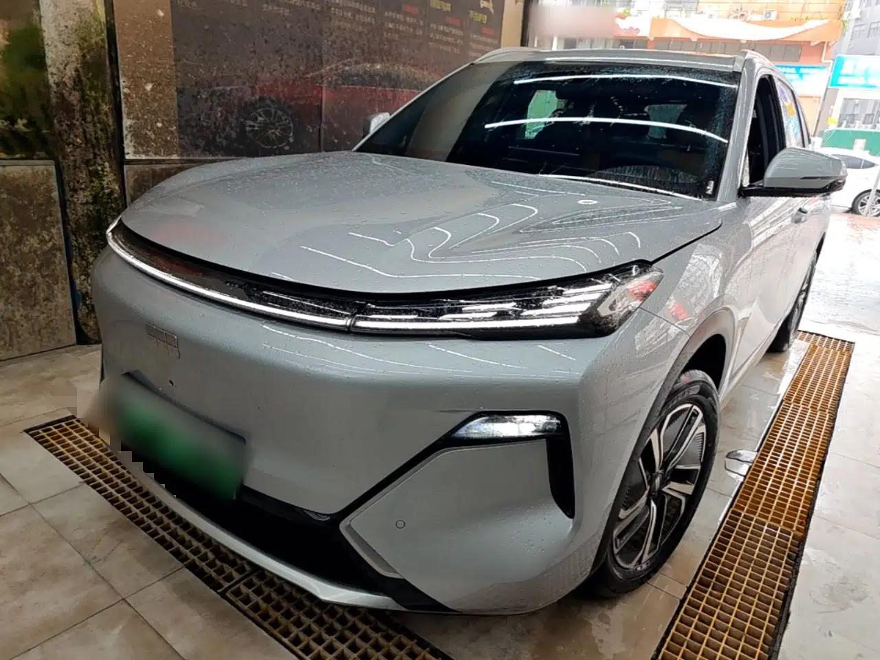 Geely Galaxy Xingjian 7 EM-i 2025 120km Navigator Edition — миниатюра 1