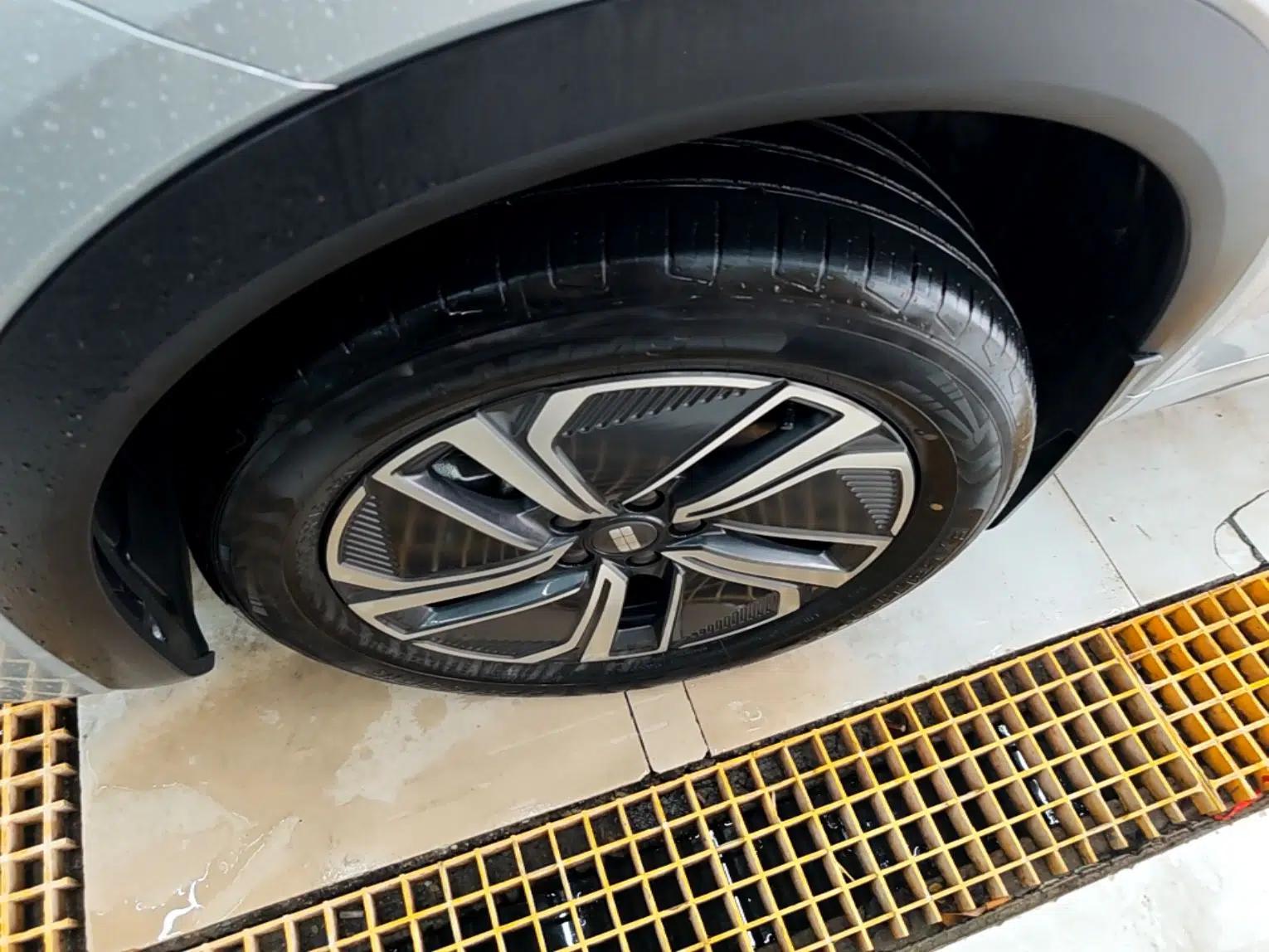 Geely Galaxy Xingjian 7 EM-i 2025 120km Navigator Edition — миниатюра 8