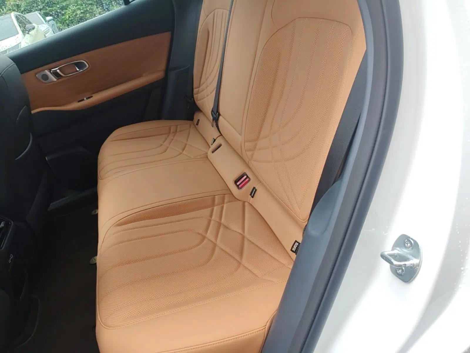 Geely Galaxy Xingjian 7 EM-i 2025 120km Navigator Edition — миниатюра 19