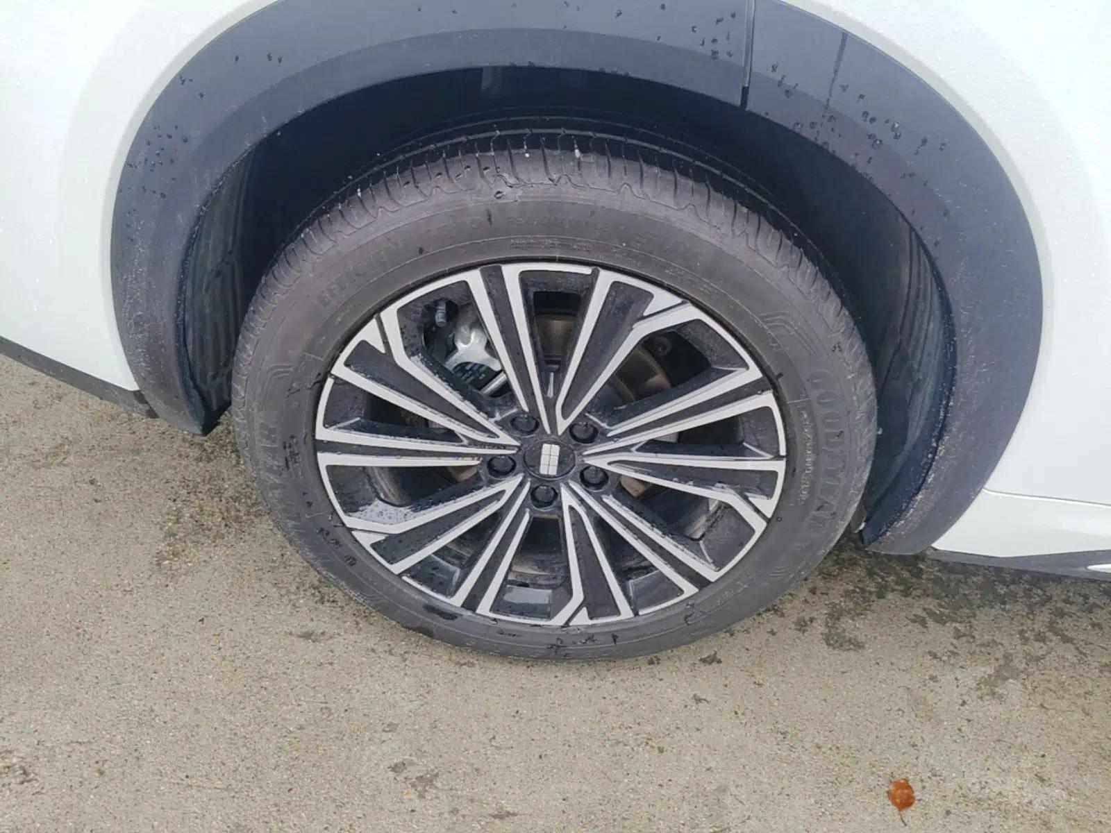 Geely Galaxy Xingjian 7 EM-i 2025 120km Navigator Edition — миниатюра 10