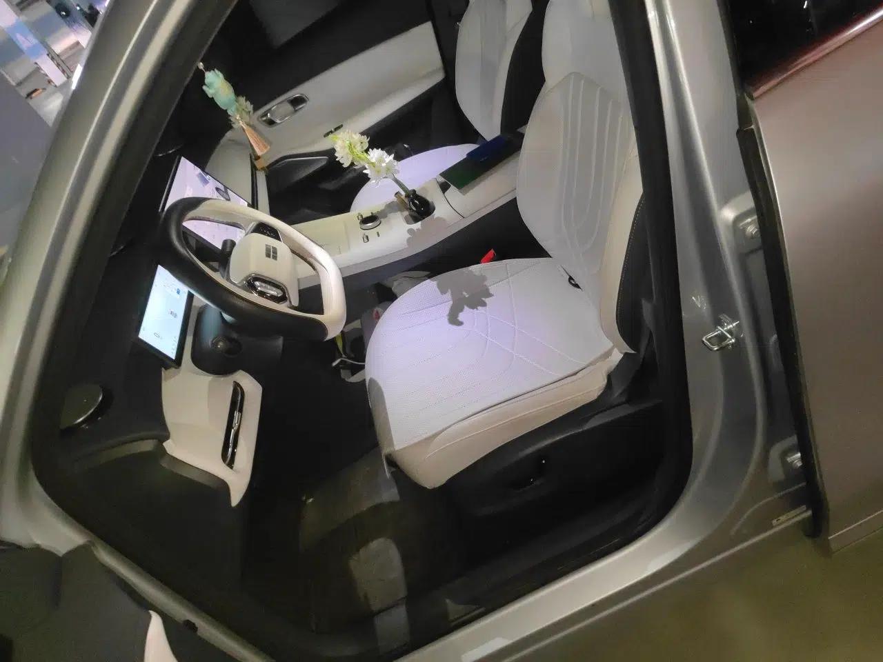 Geely Galaxy Xingjian 7 EM-i 2025 120km Exploration+ Version — миниатюра 16