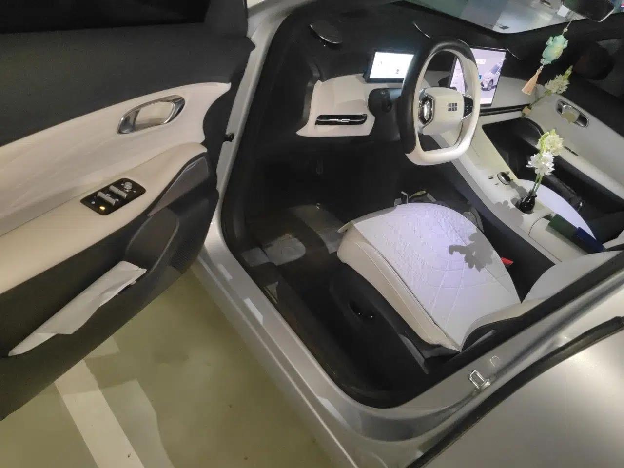 Geely Galaxy Xingjian 7 EM-i 2025 120km Exploration+ Version — миниатюра 17