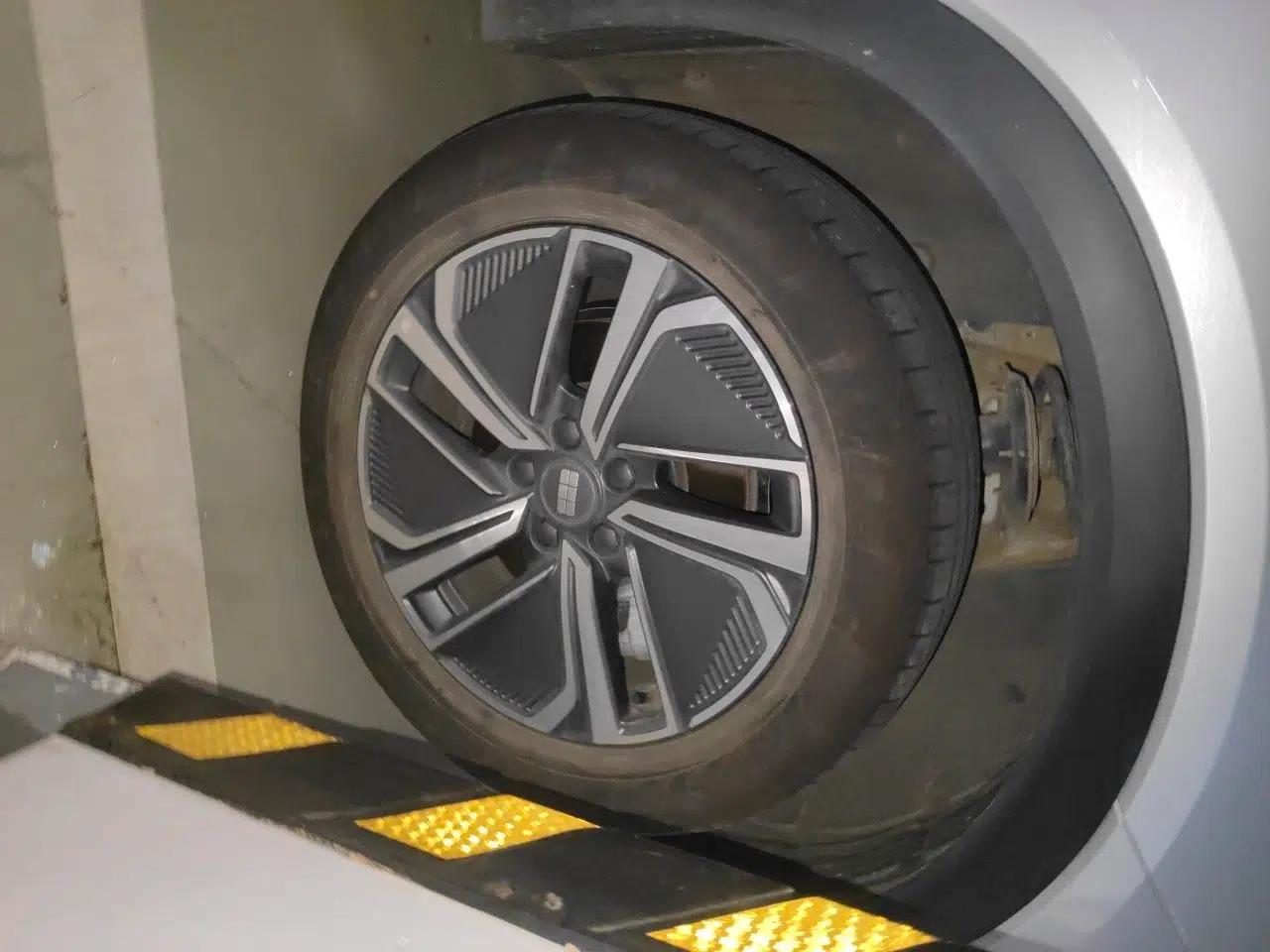 Geely Galaxy Xingjian 7 EM-i 2025 120km Exploration+ Version — миниатюра 8