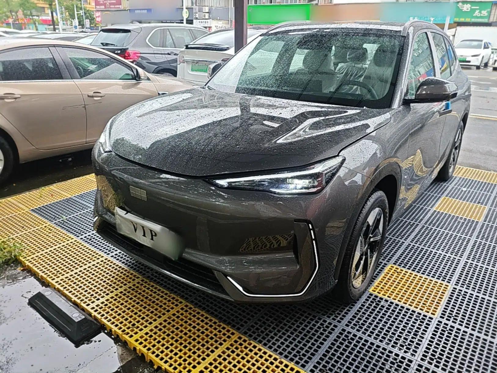 Geely Galaxy E5 2026 Model 610km Exploration+ Edition — миниатюра 1
