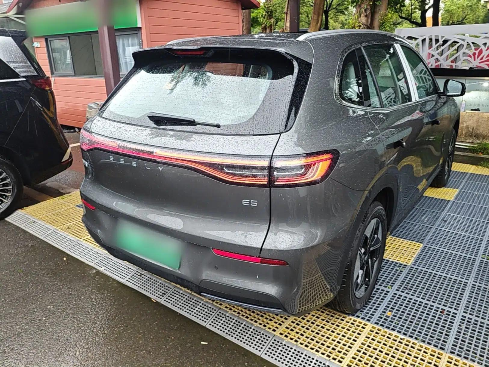 Geely Galaxy E5 2026 Model 610km Exploration+ Edition — миниатюра 5