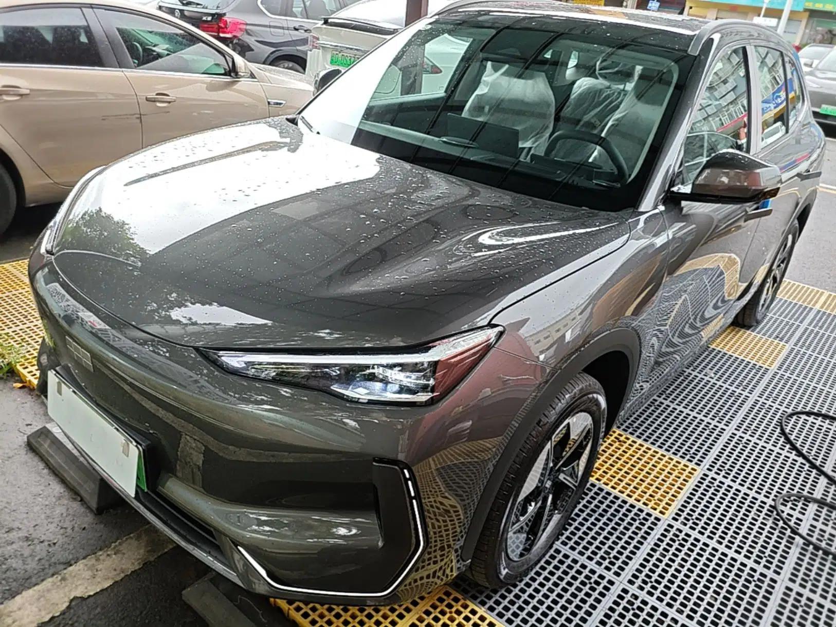 Geely Galaxy E5 2026 Model 610km Exploration+ Edition — миниатюра 1